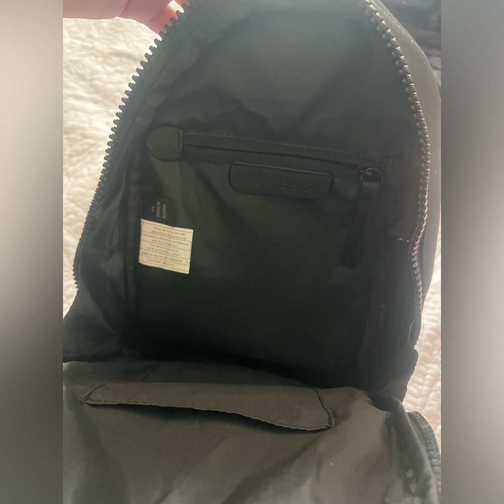 Guess sling bag - Picture 4 of 8
